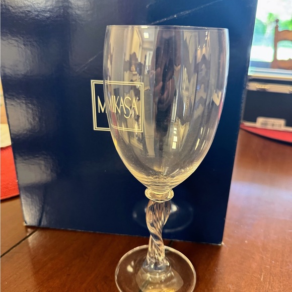 Mikasa Water-Beverage Glass - Picture 5 of 10